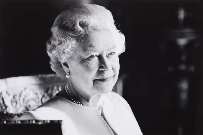 THE QUEEN FINALLY DIES AT BALMORAL THIS AFTERNOON