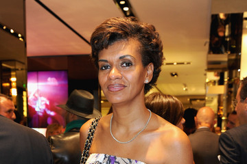 Georgette Eto’o receives a letter from a celebrity
