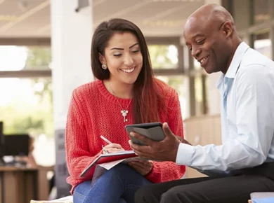 Understanding the Differences Between Student Loans and Scholarships